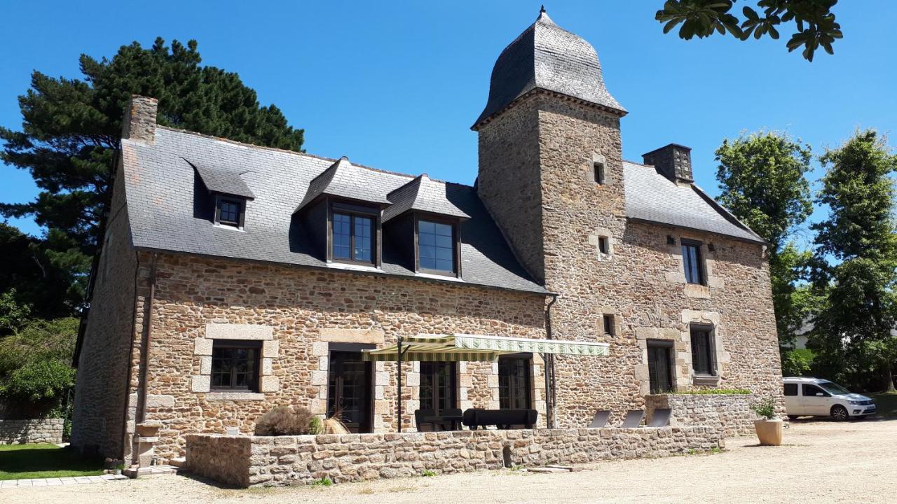 Bed & Breakfast Petit Manoir Proche Dinan - D'hotes *